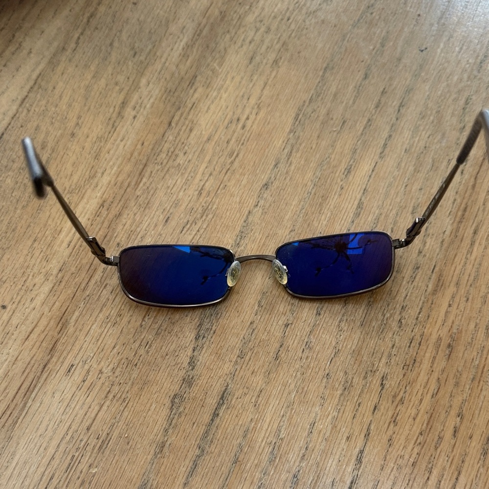 Stylish Sunglasses by Maui - Picture 5 of 5